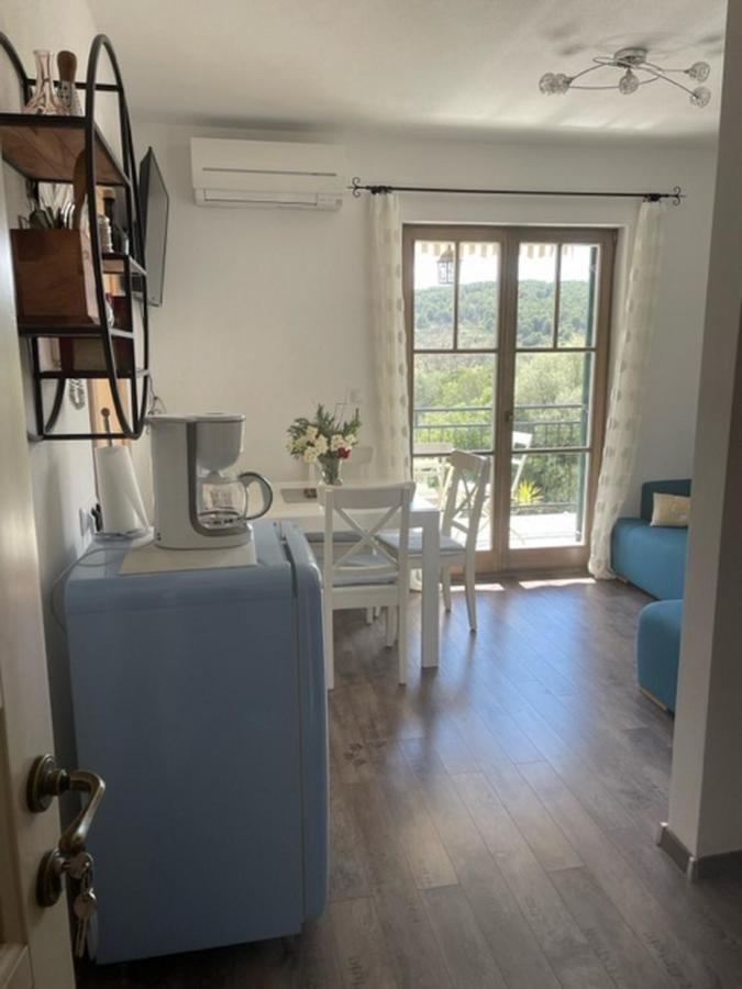 Apartments Villa Kameja Donji Okrug  Екстериор снимка
