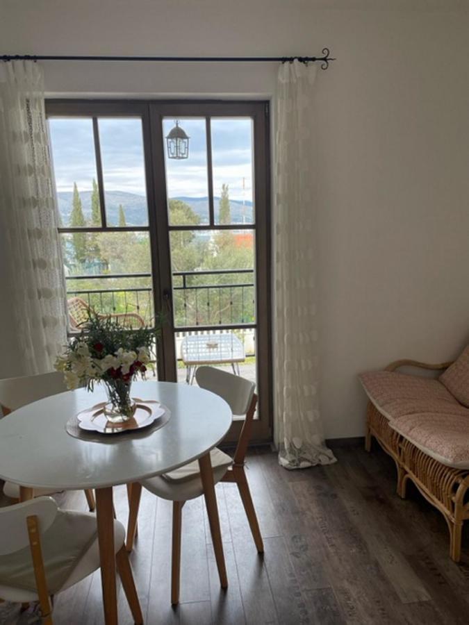 Apartments Villa Kameja Donji Okrug  Екстериор снимка