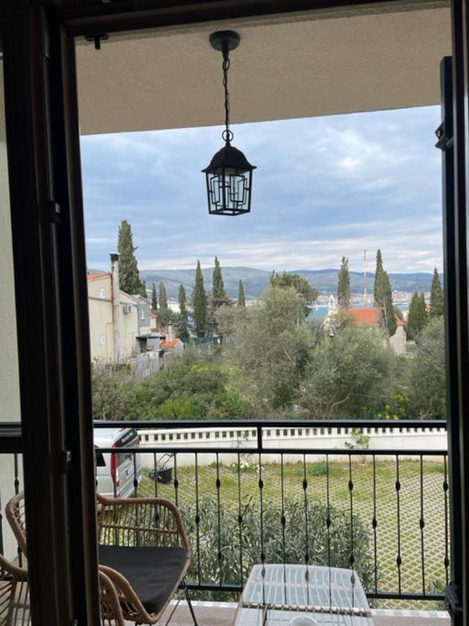 Apartments Villa Kameja Donji Okrug  Екстериор снимка